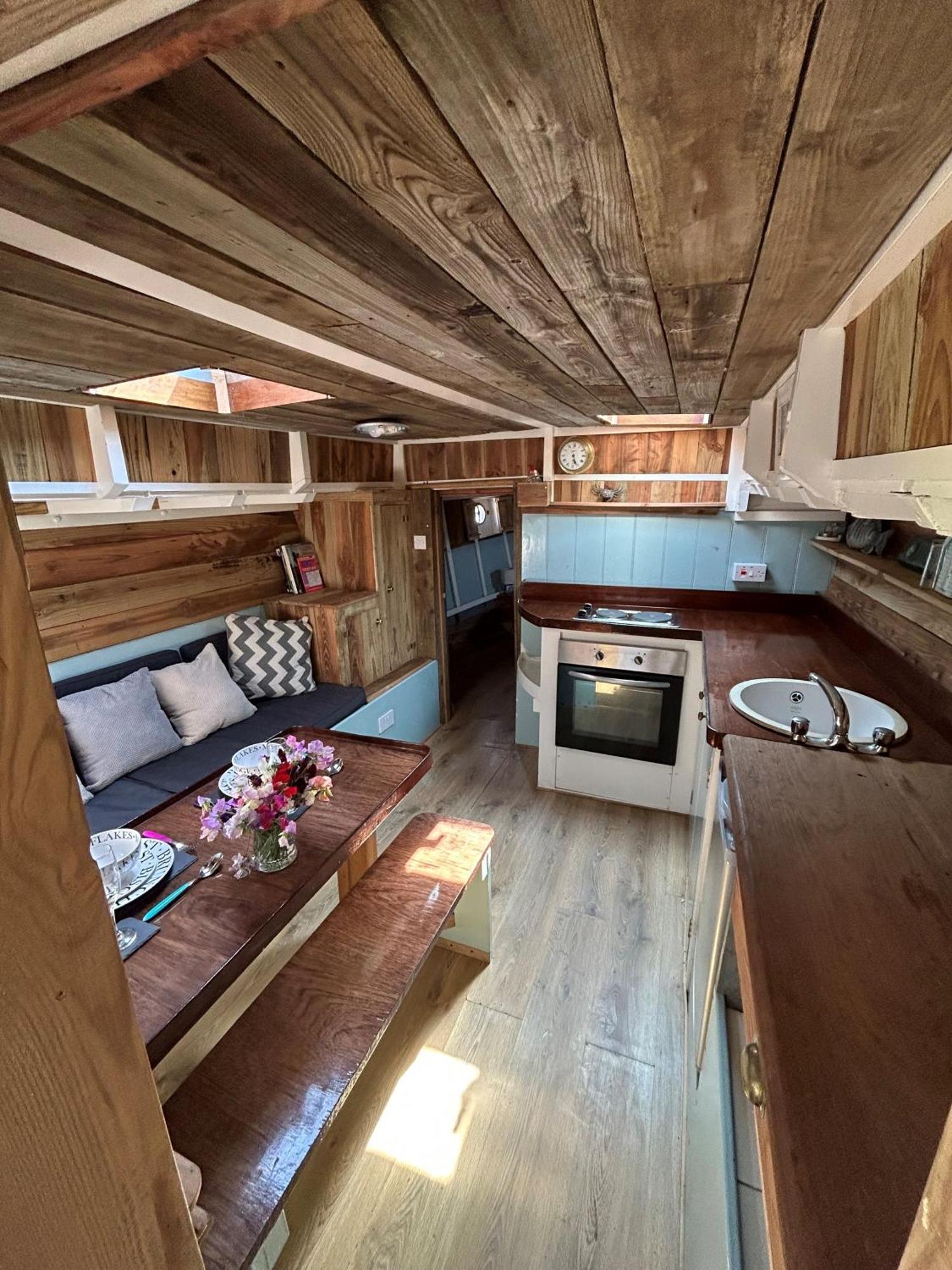 Swallowfield Glamping-Unsinkable Yeovil Eksteriør bilde